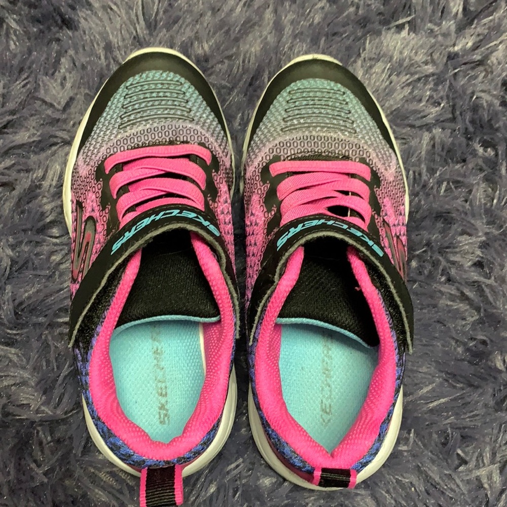 Sketchers kids sneakers